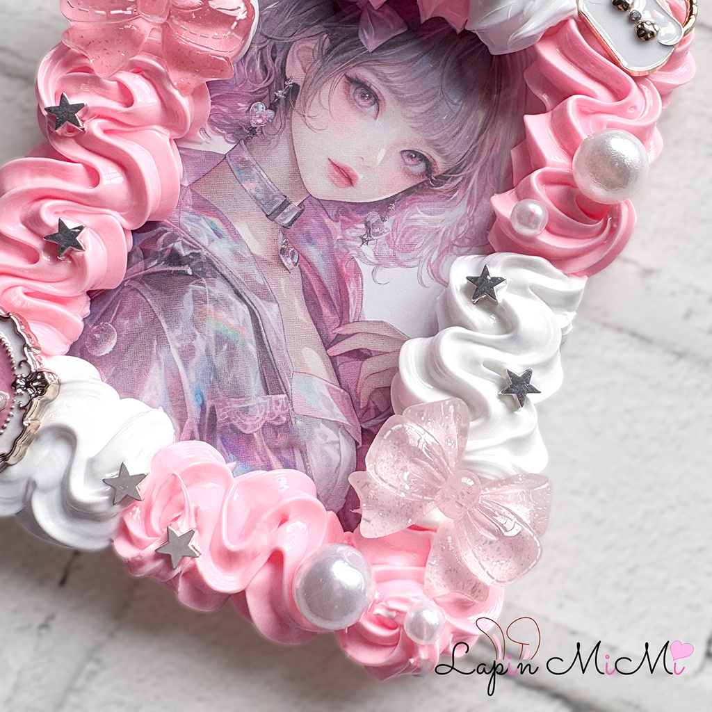 白 ピンク うねうね ホイップデコ 硬質トレカケース B8 リボン チャーム取り付け可 かわいい カード ケース