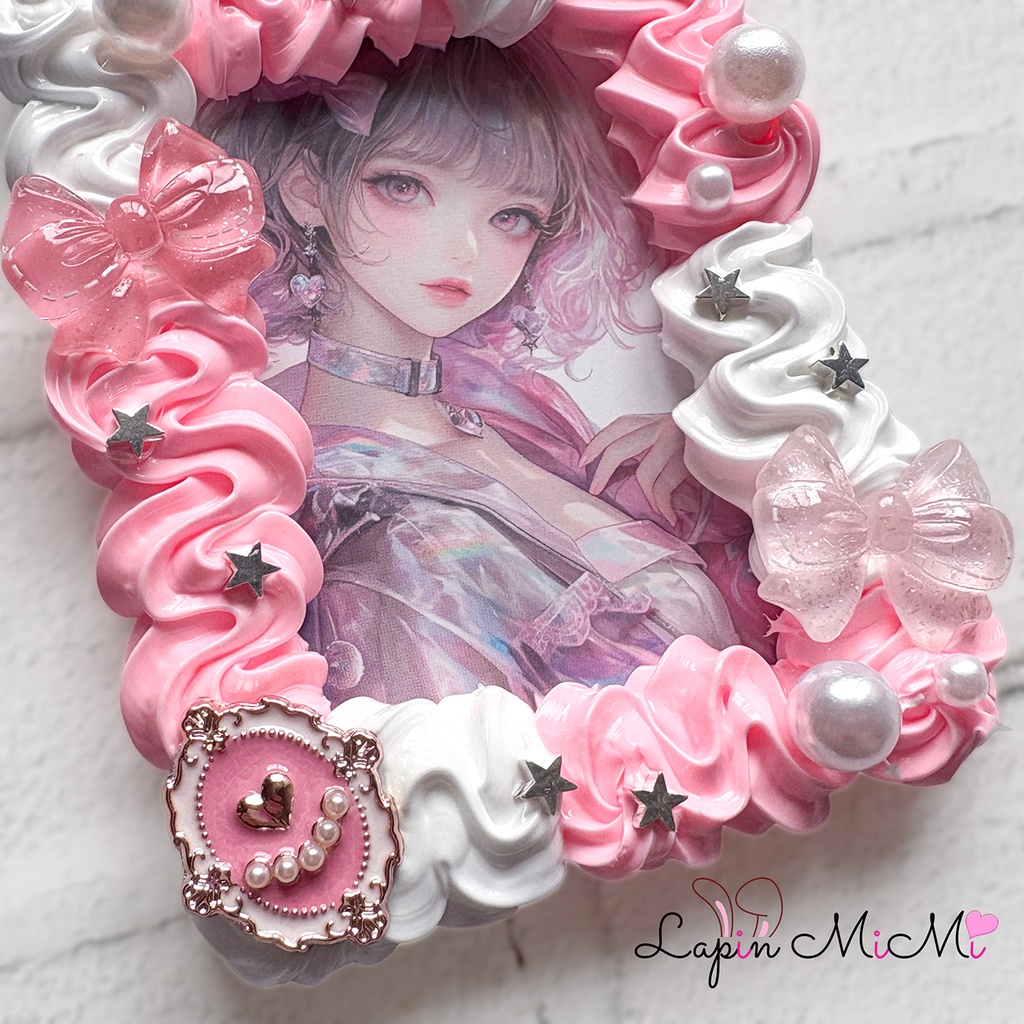 白 ピンク うねうね ホイップデコ 硬質トレカケース B8 リボン チャーム取り付け可 かわいい カード ケース