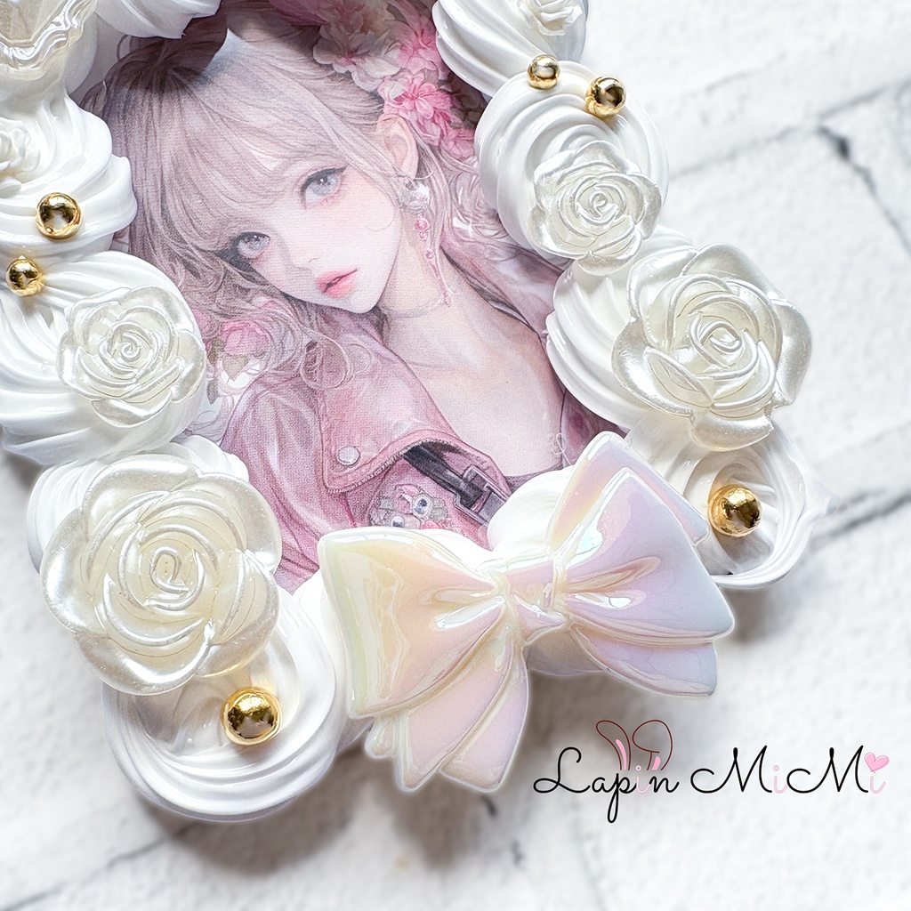 【受注製作】白 ホイップデコ 硬質トレカケース B8 ゴールド 薔薇 姫 プリンセス リボン 上品 高見え カード ケース