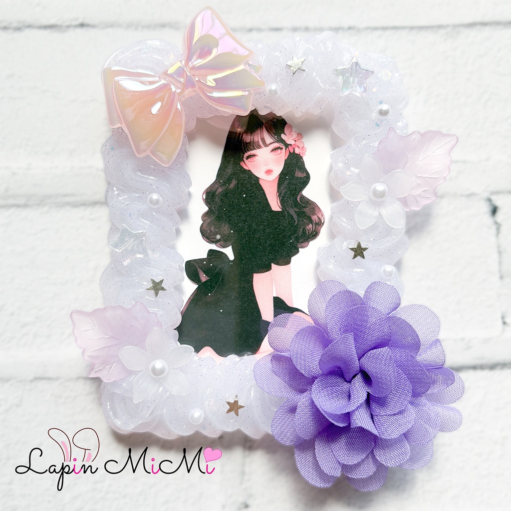 パープル クリア ラメ うねうね ホイップデコ 硬質トレカケース B8 リボン 花 チェキ カード ケース