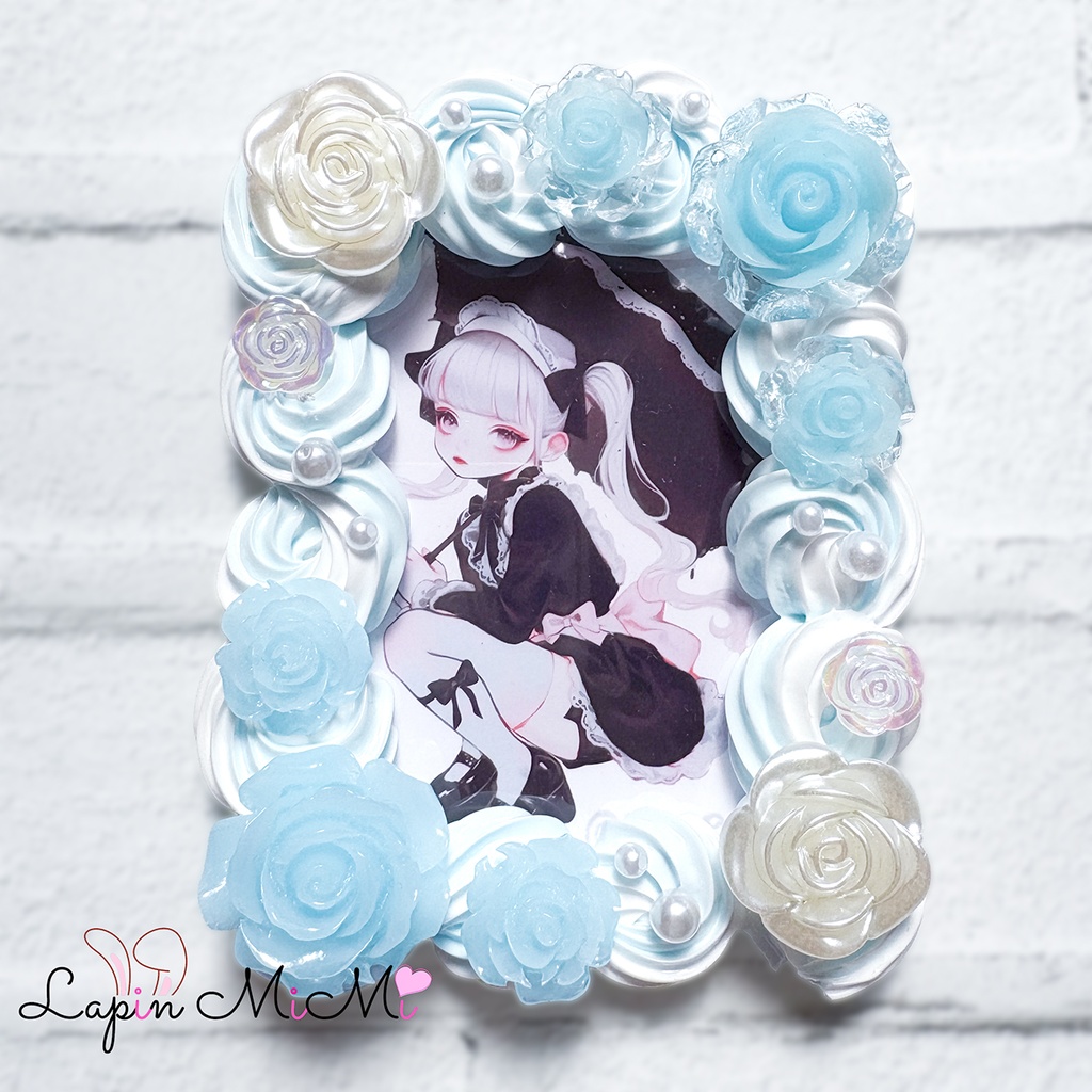 白 水色 ホイップデコ 硬質トレカケース B8 薔薇 ガラスビーズ チェキ カード ケース