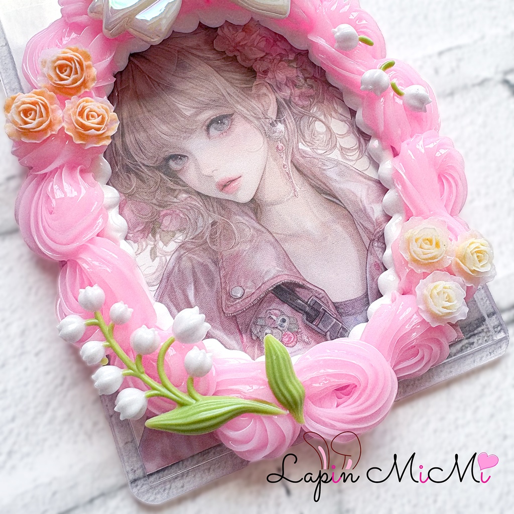 ピンク 白 ホイップデコ 硬質トレカケース リボン すずらん 姫 ラウンド かわいい チェキ B8 カード ケース