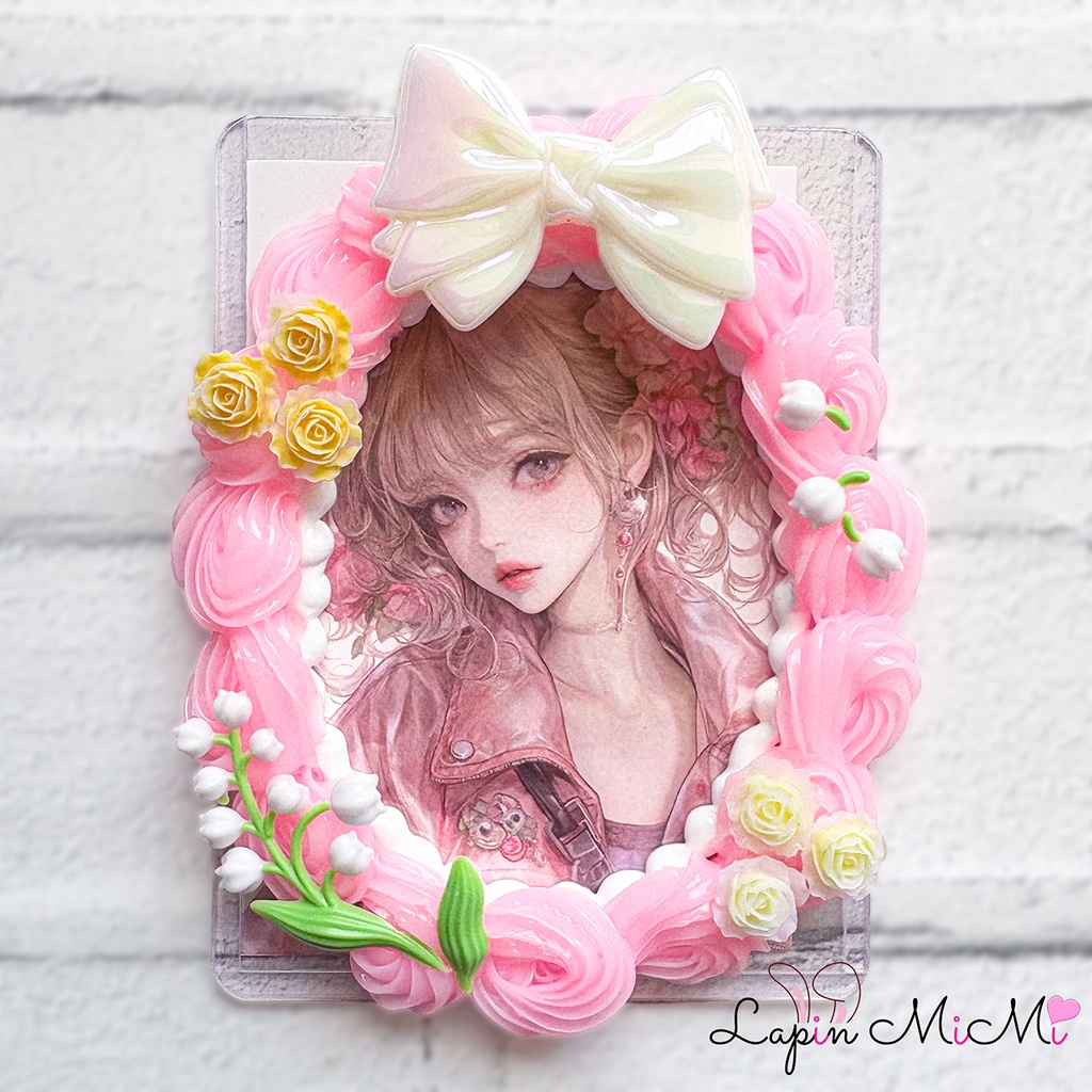 ピンク 白 ホイップデコ 硬質トレカケース リボン すずらん 姫 ラウンド かわいい チェキ B8 カード ケース