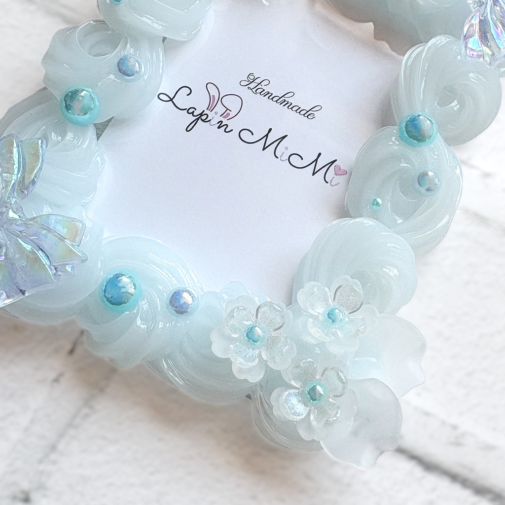 【受注製作】ブルー クリア ホイップデコ 硬質トレカケース B8 リボン マット 花 水色 チェキ カード ケース