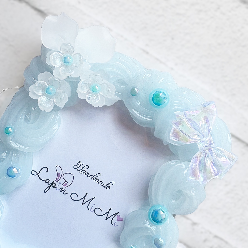 【受注製作】ブルー クリア ホイップデコ 硬質トレカケース B8 リボン マット 花 水色 チェキ カード ケース