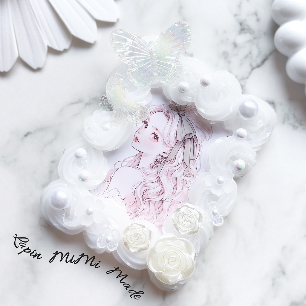 【受注製作】白 クリア ホイップデコ 硬質トレカケース B8 蝶 薔薇 プリンセス 高見え 上品 カード ケース