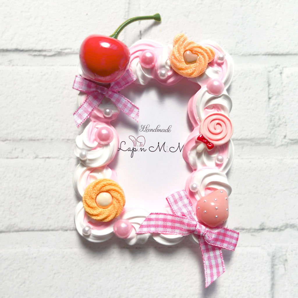 白 ピンク ホイップデコ 硬質トレカケース B8 チェック リボン チェリー いちご お菓子 カード ケース