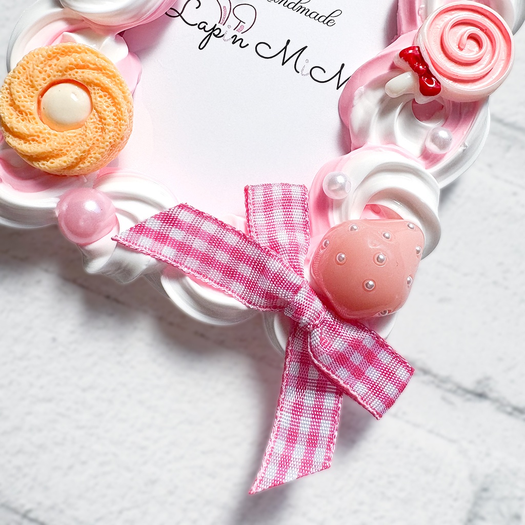 白 ピンク ホイップデコ 硬質トレカケース B8 チェック リボン チェリー いちご お菓子 カード ケース