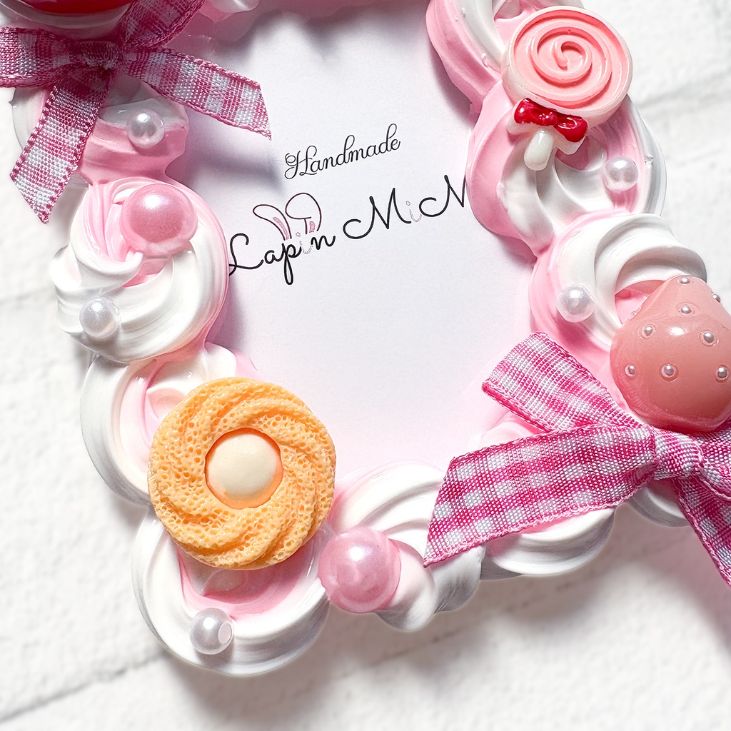 白 ピンク ホイップデコ 硬質トレカケース B8 チェック リボン チェリー いちご お菓子 カード ケース