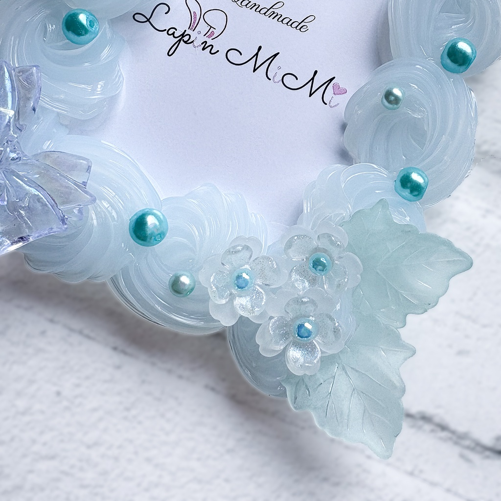 【受注製作】水色 クリア ホイップデコ 硬質トレカケース B8 チェキ リボン 花 きれいめ 上品 カード ケース