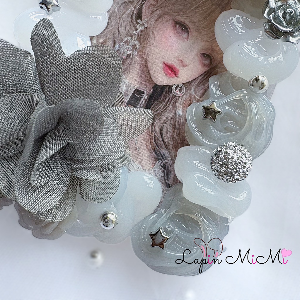 グレー × クリア ホイップデコ 硬質トレカケース シルバー 薔薇 星 ビーズ シフォン 花 きれいめ カード ケース