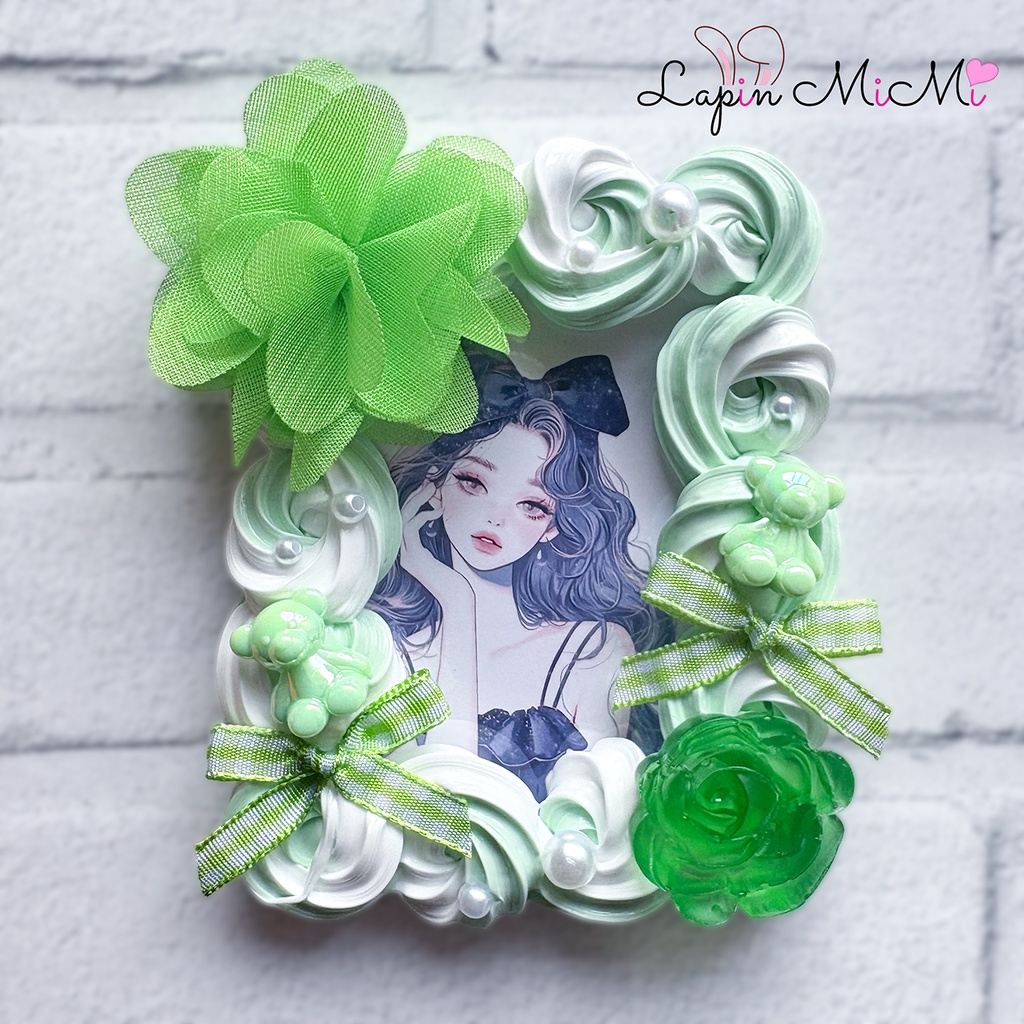 【受注製作】緑 × 白 ホイップデコ 硬質トレカケース チェック リボン くま パール シフォン 花 チェキ カード ケース