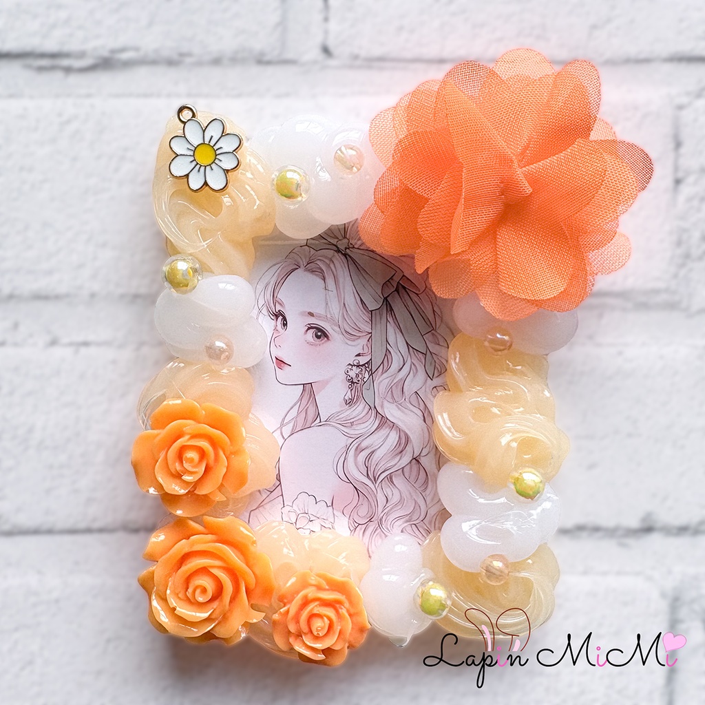 【バッグチャーム取り付け可】オレンジ × クリア ホイップデコ 硬質トレカケース 薔薇 シフォン 花 ガラスビーズ カード ケース