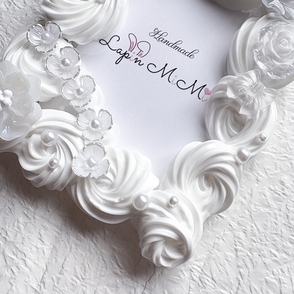 白 ホイップデコ 硬質トレカケース チェキ 薔薇 花 ウェディング風 きれいめ 姫 カード ケース