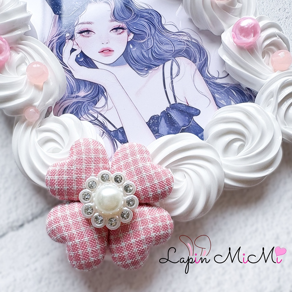 白 ホイップデコ 硬質トレカケース B8 水色 赤 チェック リボン クローバー風 ハート ガラスビーズ チェキ かわいい カード ケース