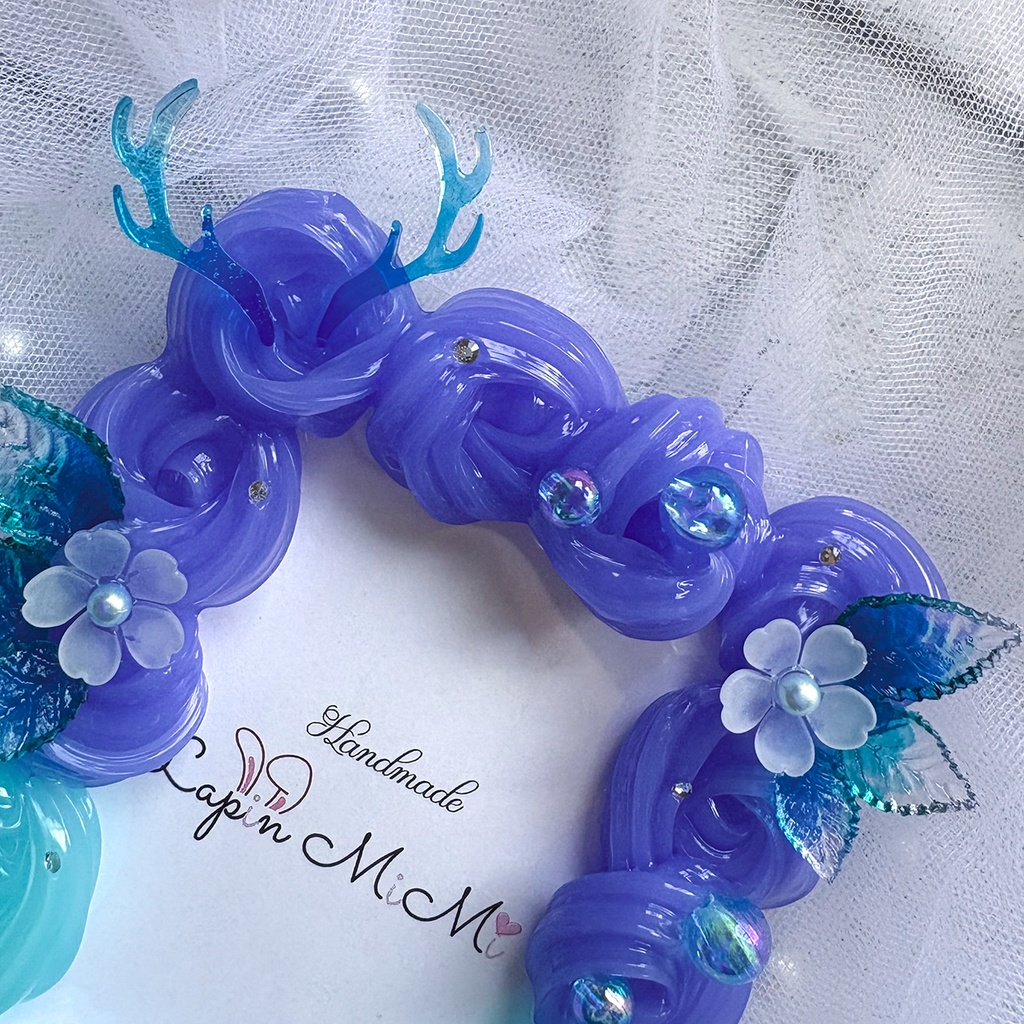 水色 ブルー クリア ホイップデコ 硬質トレカケース B8 花 グラデ 葉 きれいな カード ケース 原神 ラウマ イメージ