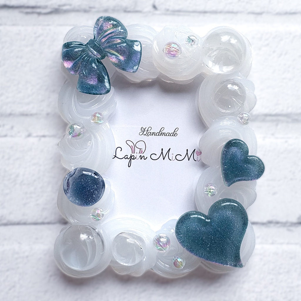 【受注製作】角度でカラー変化 クリア ホイップデコ 硬質トレカケース B8 チェキ マグネット ジェル リボン ハート ブルー パープル 上品 カード ケース