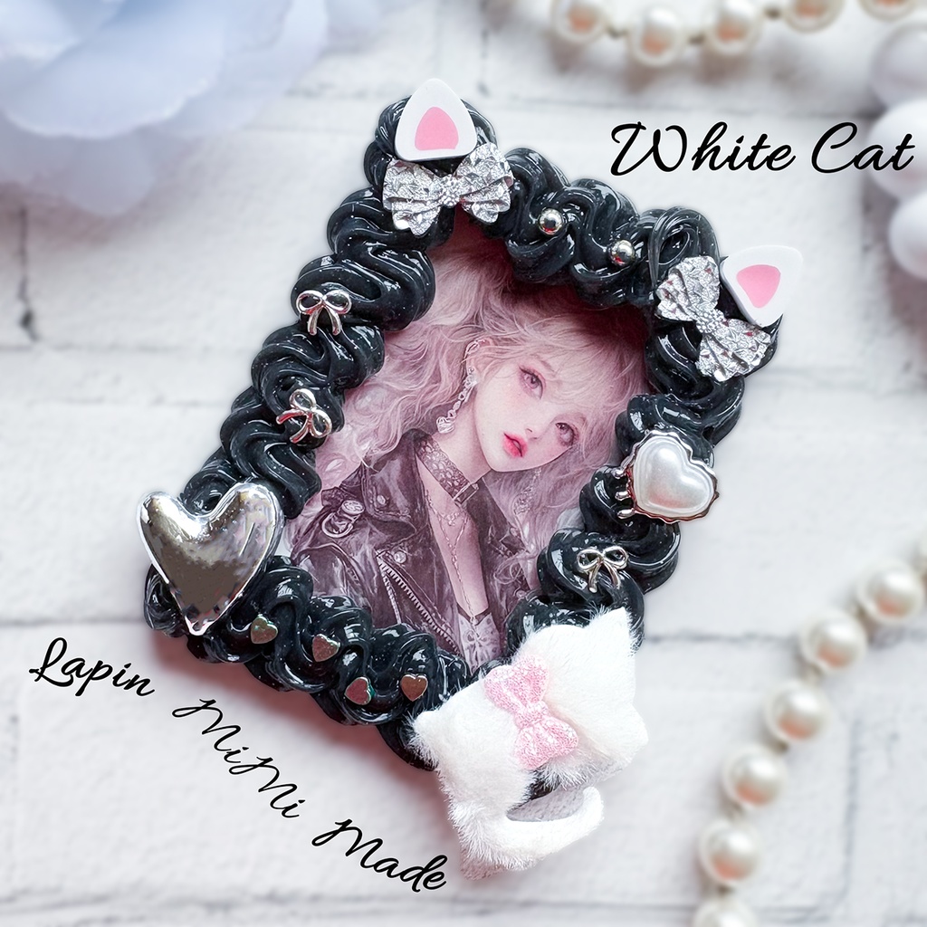 黒 ラメ ホイップデコ 硬質トレカケース B8 ネコ耳 白猫 シルバー リボン カード ケース