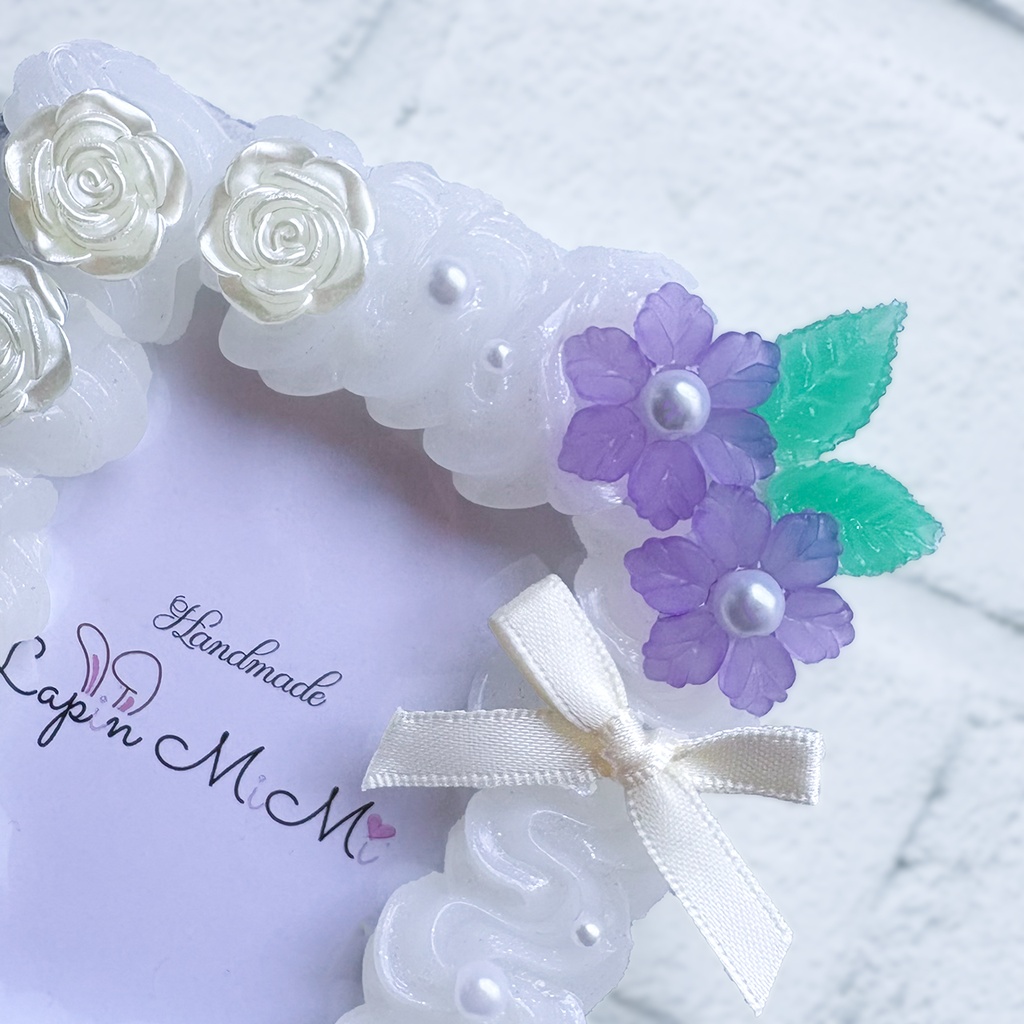 パールホワイト ホイップデコ 硬質トレカケース B8 チェキ ニュアンスカラー 花 サテンリボン 薔薇 カード ケース