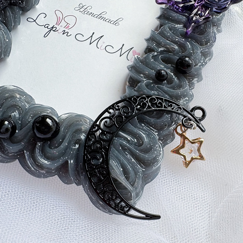 黒 クリア シルバー ラメ ホイップデコ 硬質トレカケース B8 月 星チャーム付き 花 蝶 ゴシック カード ケース