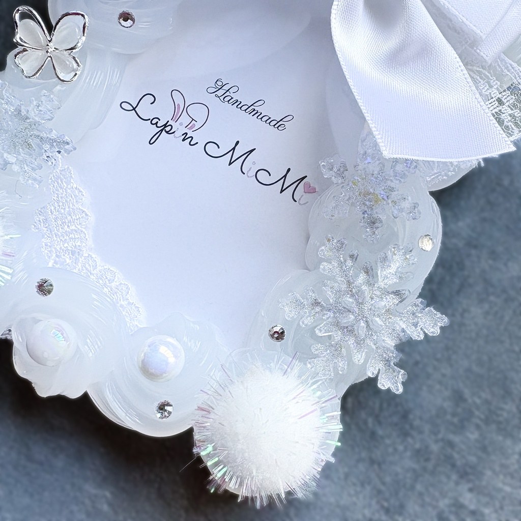 クリア ホイップデコ 硬質トレカケース B8 サテン レース 白 リボン ぽんぽん 姫 プリンセス マグネット ラメ 雪の結晶 チェキ カード ケース