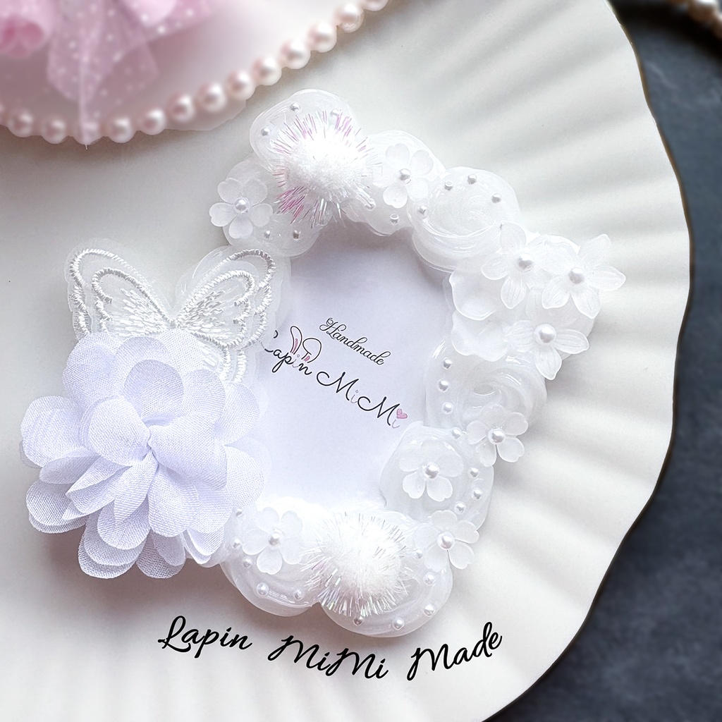 白 クリア ホイップデコ 硬質トレカケース B8 刺繍 レース 蝶 ぽんぽん 姫 プリンセス 花 チェキ カード ケース