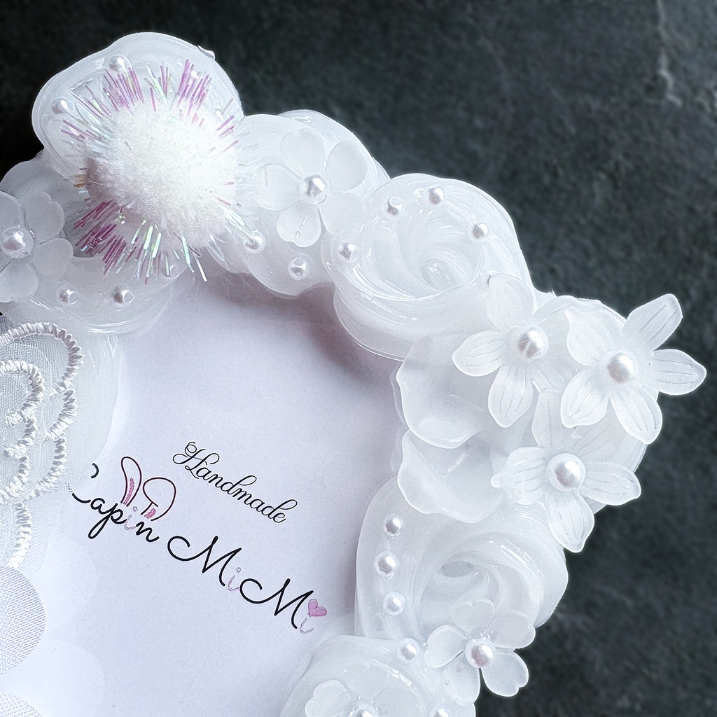 白 クリア ホイップデコ 硬質トレカケース B8 刺繍 レース 蝶 ぽんぽん 姫 プリンセス 花 チェキ カード ケース