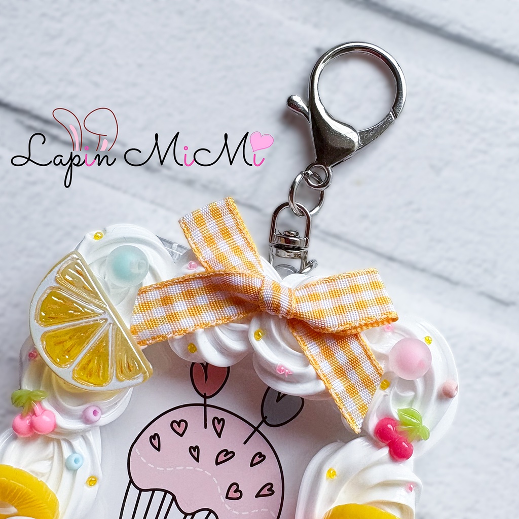 白 ホイップデコ 硬質トレカケース キーホルダー オレンジ チェック リボン ケーキ風 フルーツ カード キーホルダー バッグチャーム ケース
