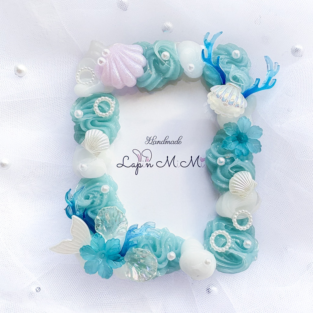 白 くすみブルー クリア ホイップデコ 硬質トレカケース B8 海 人魚 貝 珊瑚 上品 きれいめ カード ケース