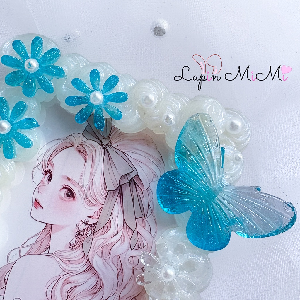 白 オーロラ クリア うねうね ホイップデコ 硬質トレカケース B8 水色 ラメ グラデ 蝶 花 上品 きれいめ カード ケース