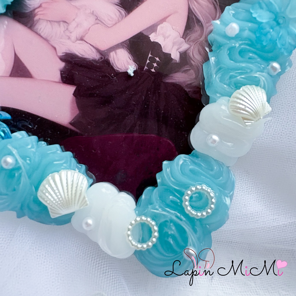 【B7】キーホルダー取り付け可 白 水色 クリア ラメ ホイップデコ 硬質トレカケース 大判 L版 ハガキ ポストカード 海 マーメイド 貝 カード ケース