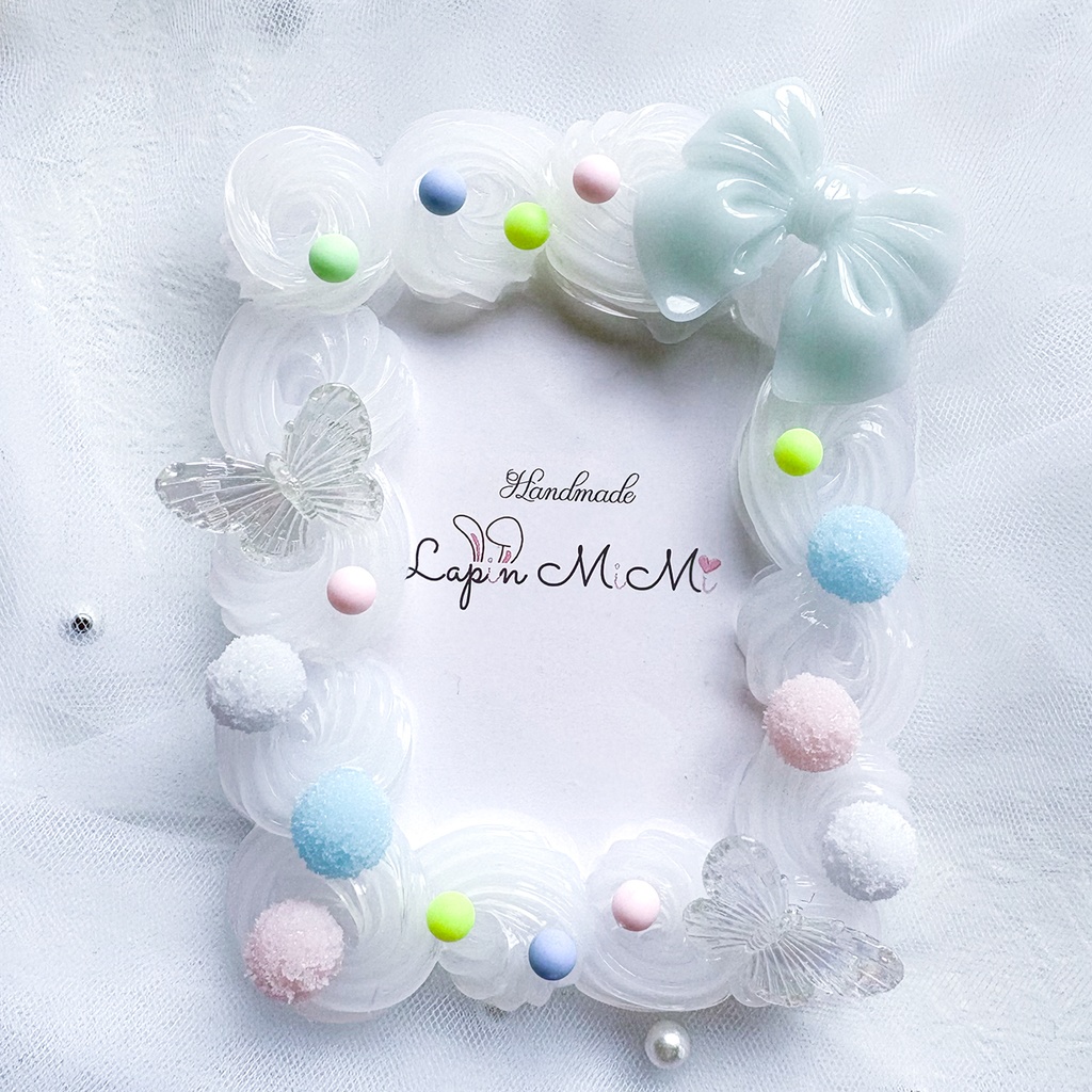 クリア ホイップデコ 硬質トレカケース B8 くすみブルー リボン ポップ ゆめかわ カラフルビーズ カード ケース