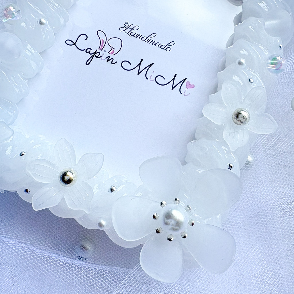 クリア ホイップデコ ブルーグレー 春 お花 桜 マット ホワイト 硬質トレカケース チェキ きれいめ カード ケース