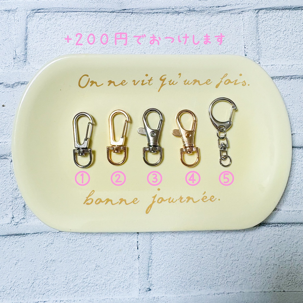 【バックチャーム可】白 ラメ入り クリア ツートン ホイップデコ 硬質トレカケース B8 レース マグネットラメ 花 蝶 姫 きれいめ カード ケース