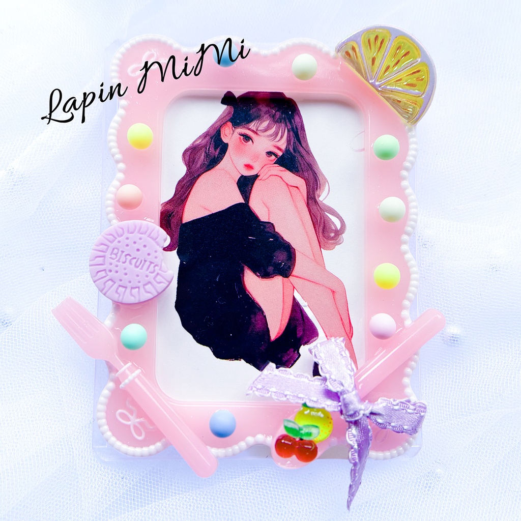 ピンク 白 うねうね レジン B8 硬質トレカケース スプーン ドット リボン お菓子 デザート チェキ カード ケース