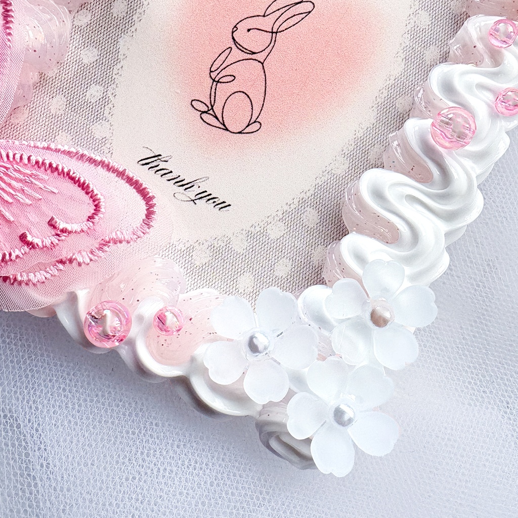 白 ラメ ピンク クリア ツートン ホイップデコ 硬質トレカケース B8 リボン レース 刺繍 蝶 きれいめ カード ケース