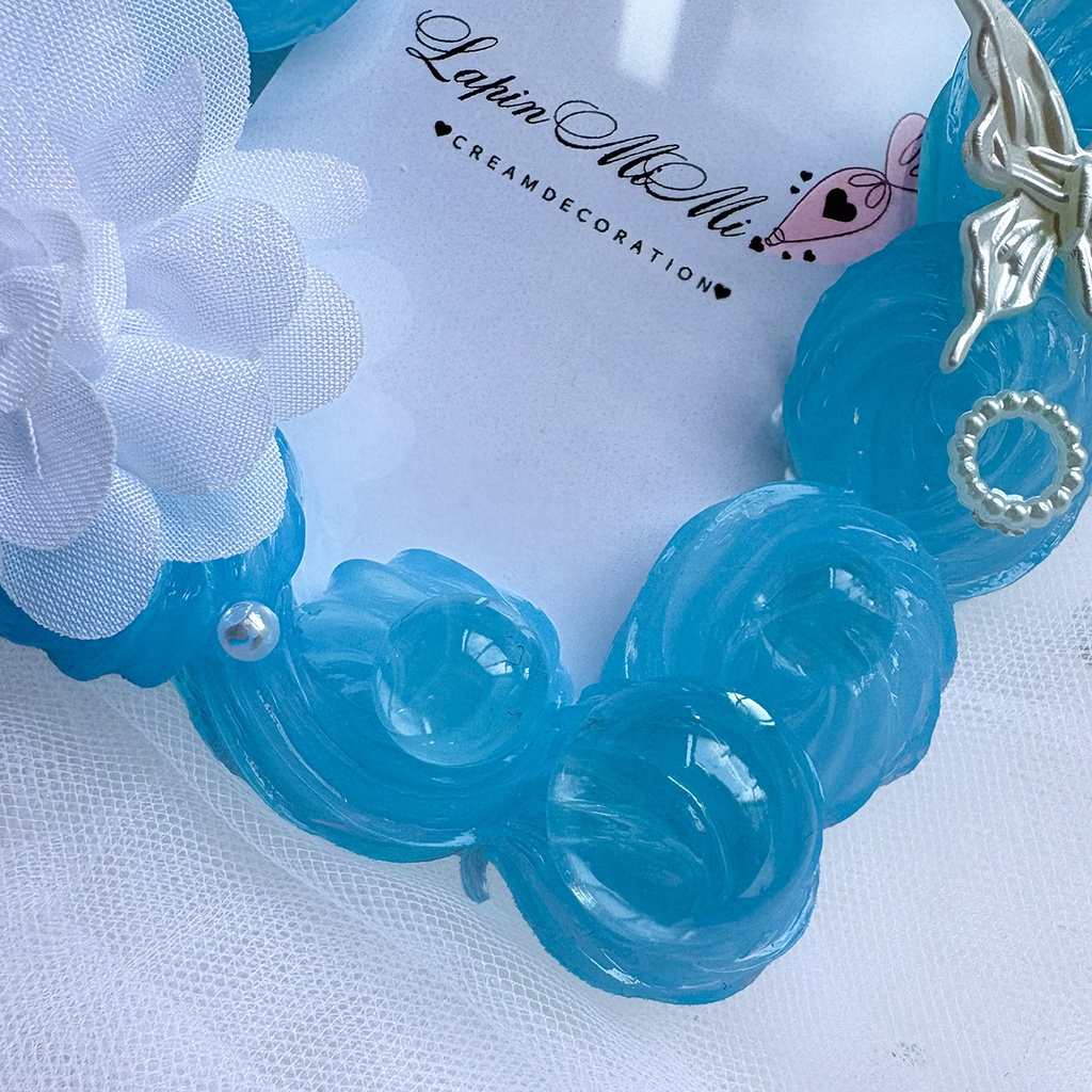 水色 クリア ホイップデコ 硬質トレカケース チェキ 白 蝶 シフォン 花 きれいめ カード ケース