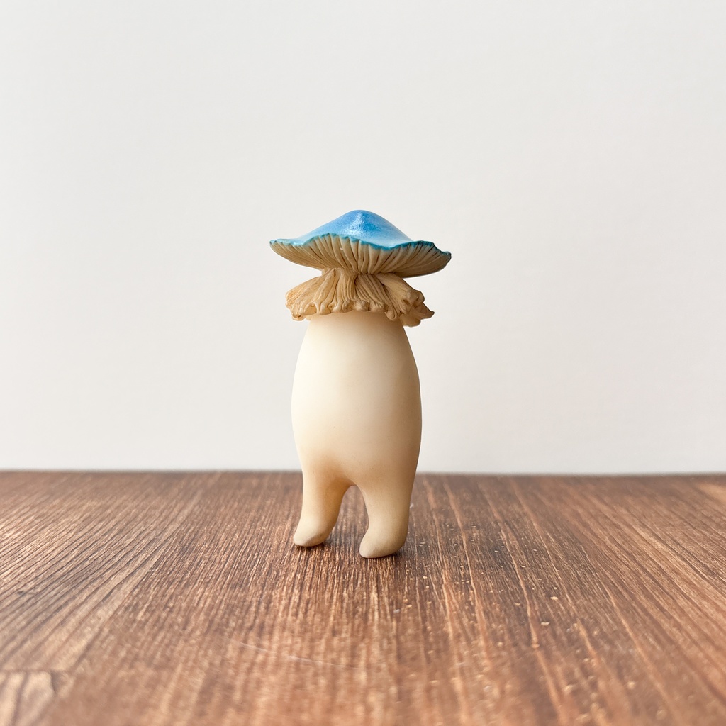 【リーゼの庭】立っちゃった木ノ小人｜Nameko Blue