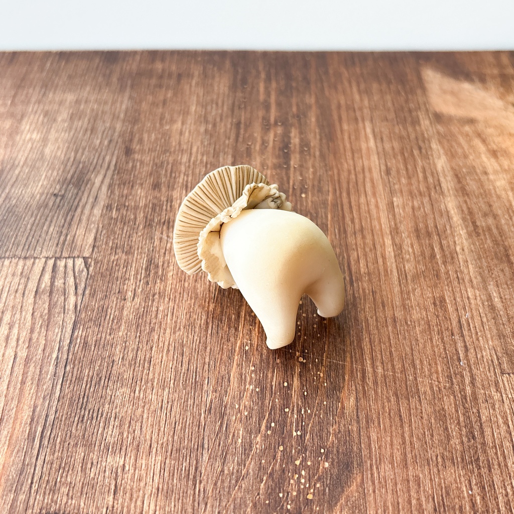 【リーゼの庭】かじられちゃった木ノ小人|Shimeji White