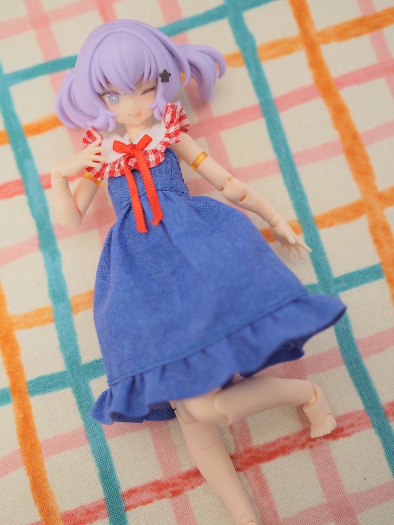 丸襟フリルワンピース