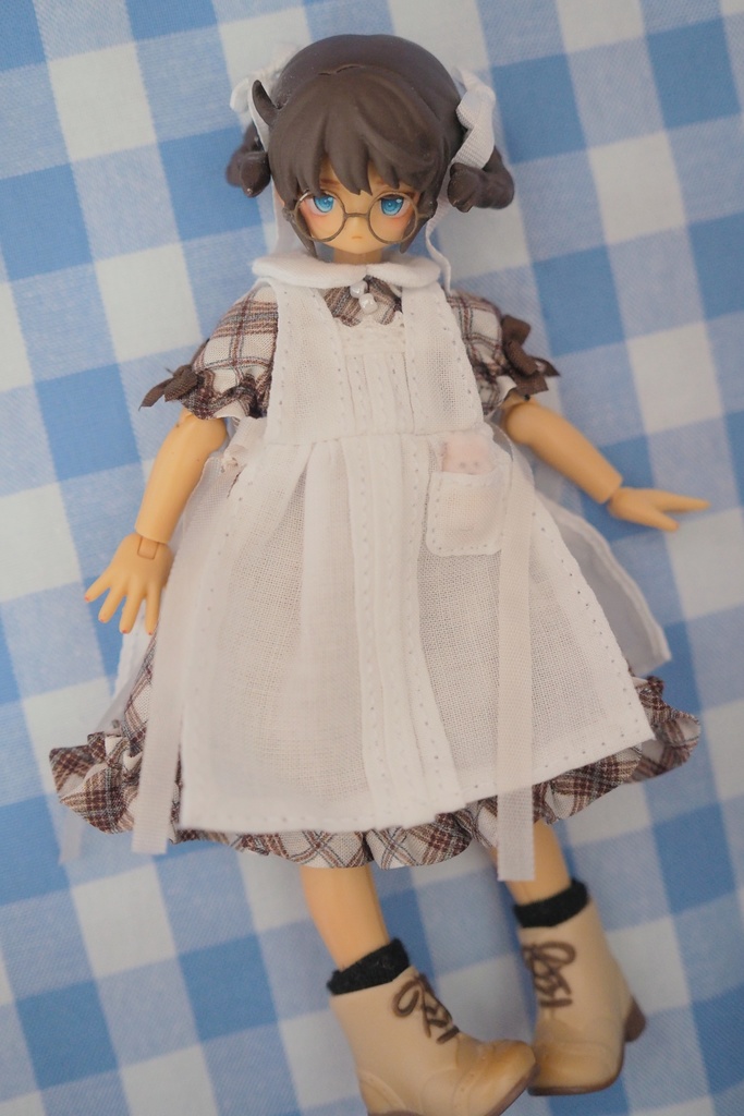 うさといっしょエプロンドレス