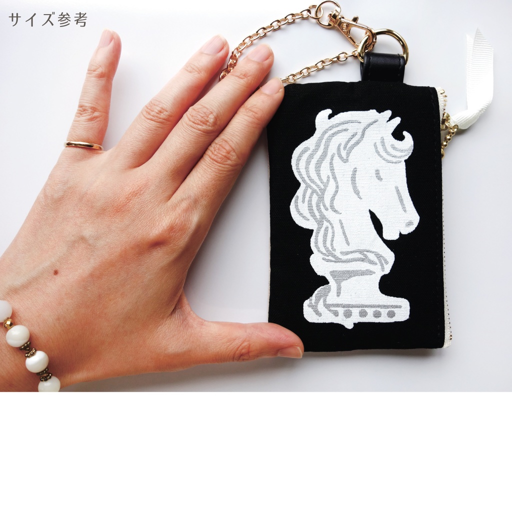 【送料無料】チェスナイト柄バイカラーポーチ(バッグチャームつき)