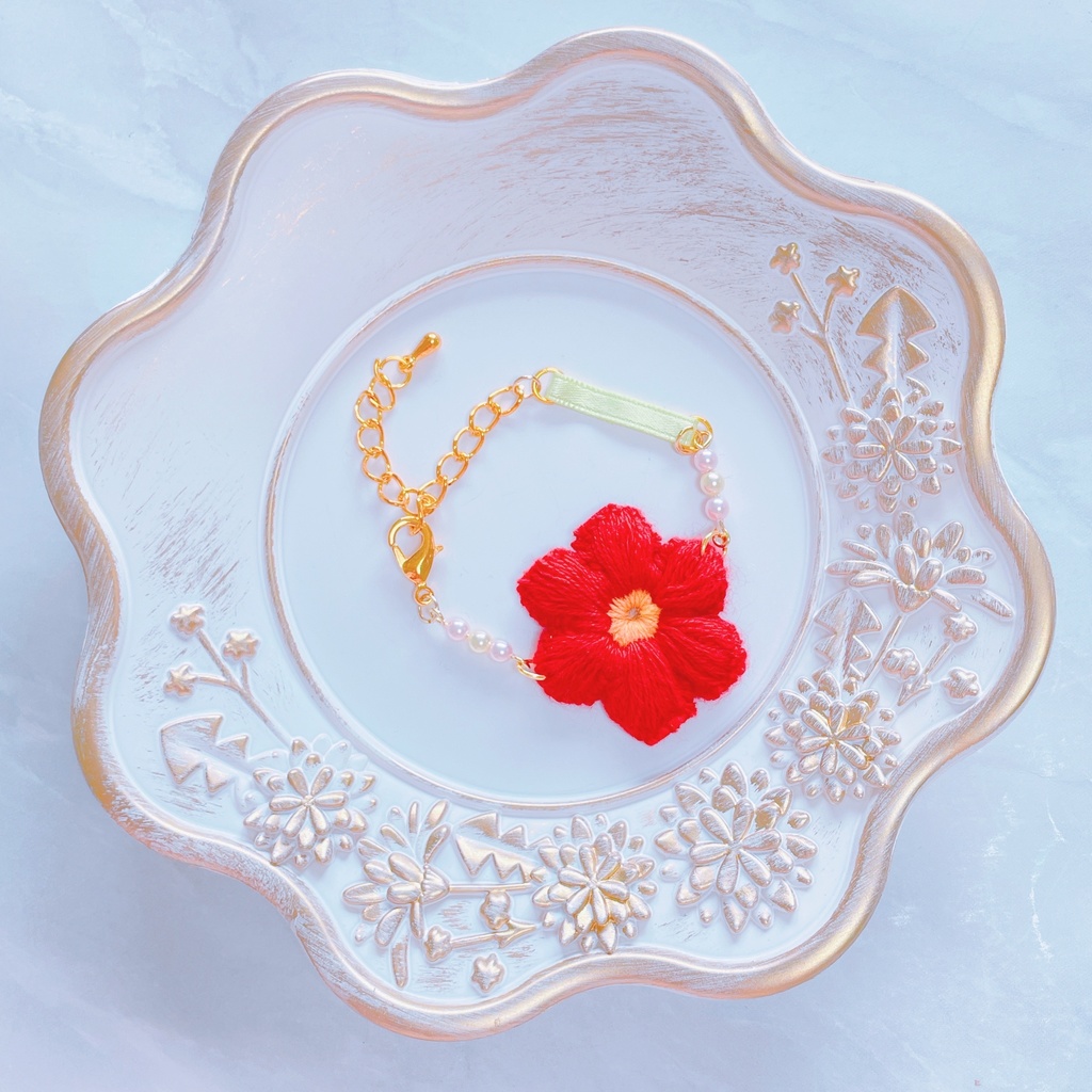 ぽこぽこ刺繍フラワーのポシェット🌼🌿