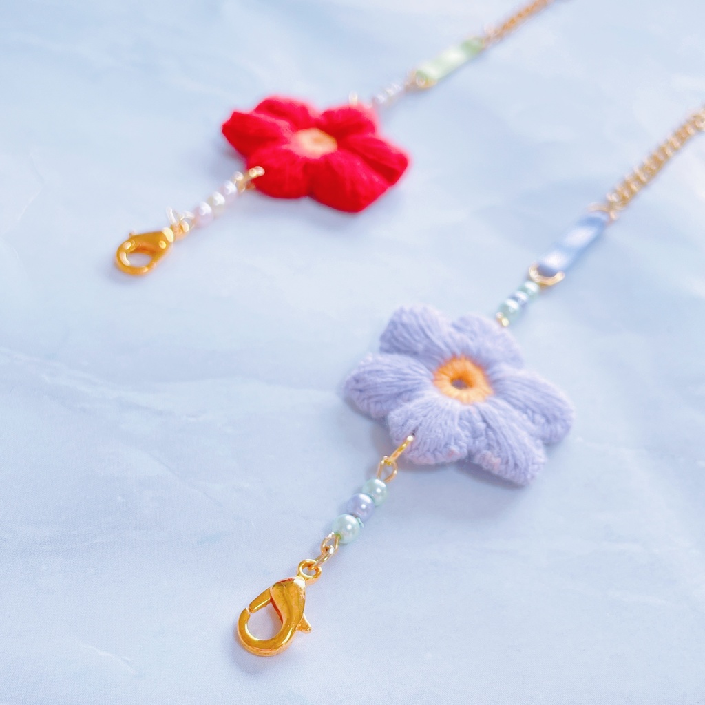 ぽこぽこ刺繍フラワーのポシェット🌼🌿