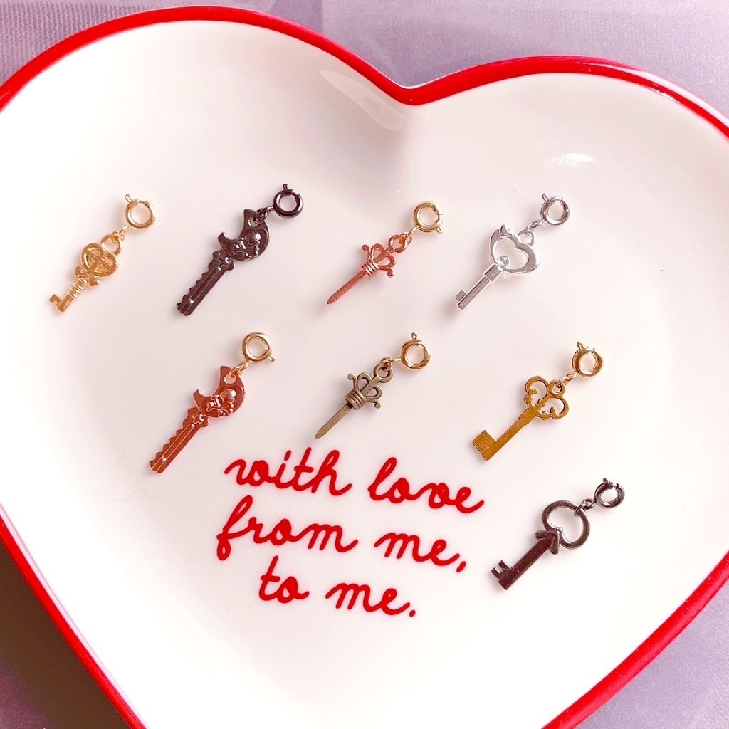 マホウノカギピアス🗝️ツルギノピアス⚔️