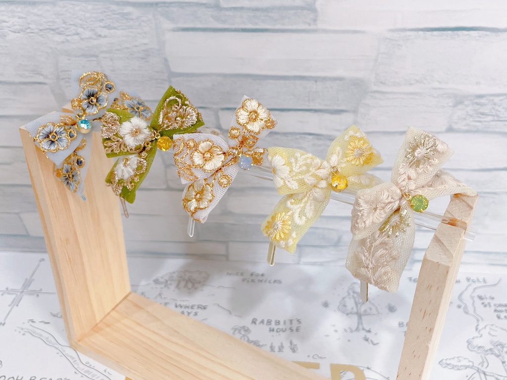 刺繍リボンカチューシャ