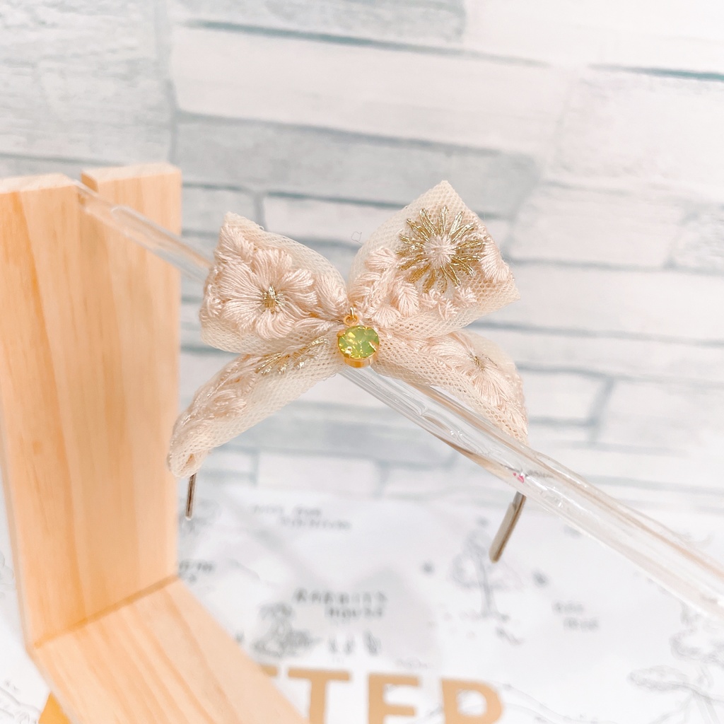 刺繍リボンカチューシャ