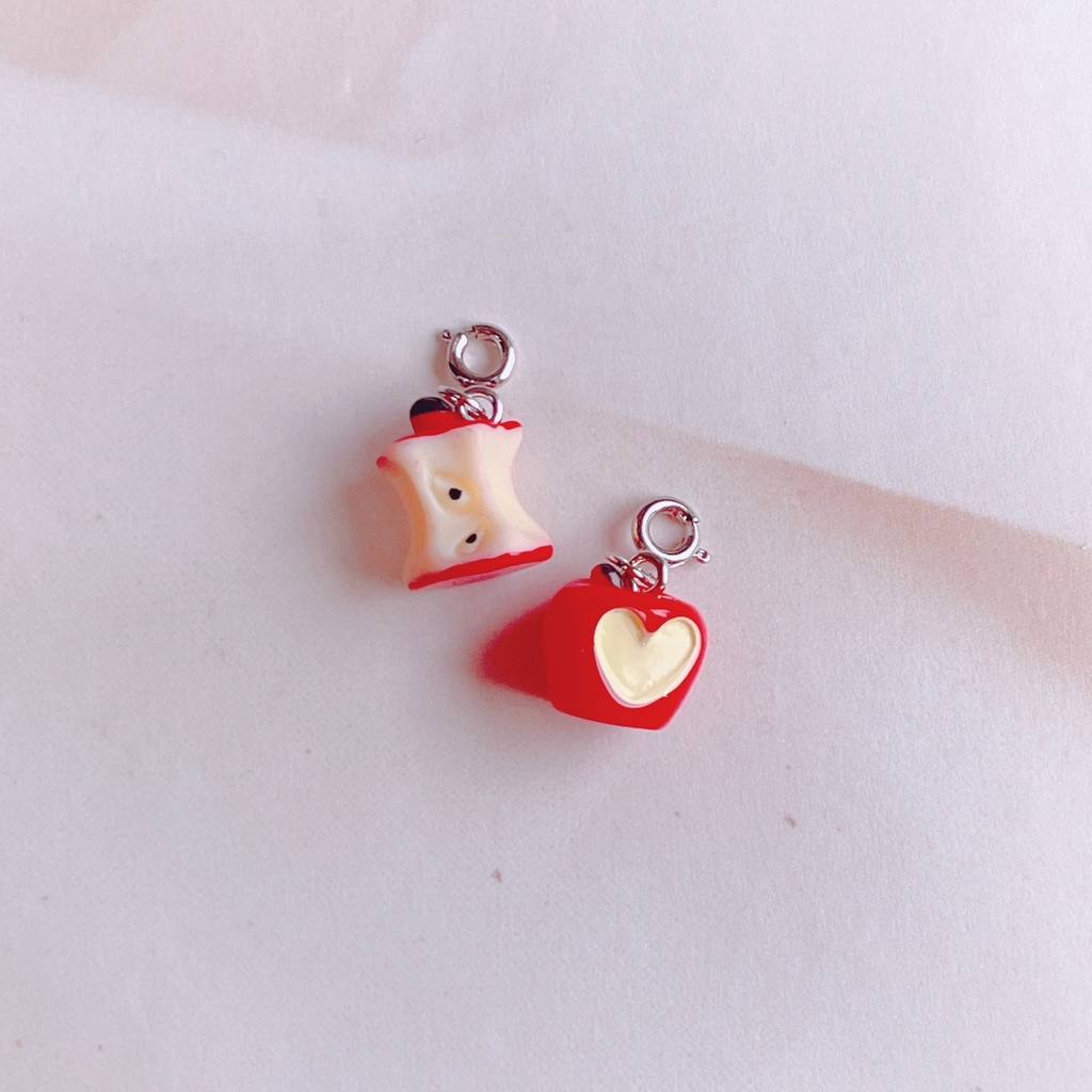 新春特価企画✨  🍎ピアスセット