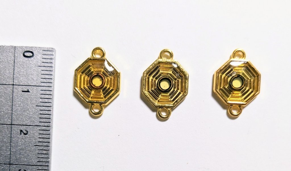 ハンドメイド 八卦風レジンチャーム 3個セット