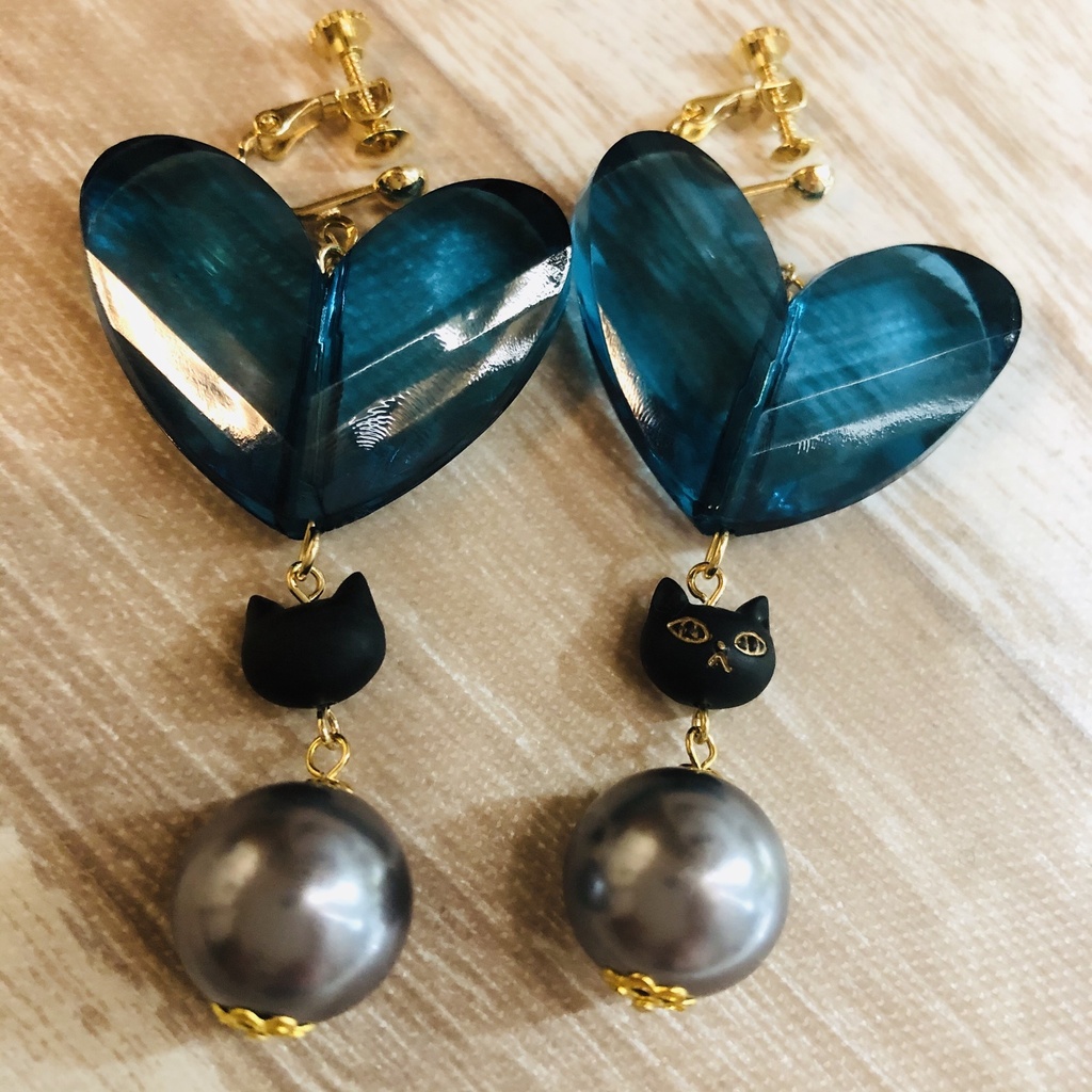 【オリジナル】くろにゃんこの風船ピアス/イヤリング